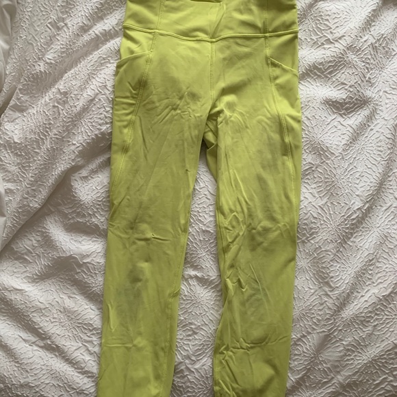 Lululemon Time To Sweat Leggings 23” / Size 6 - Picture 6 of 6